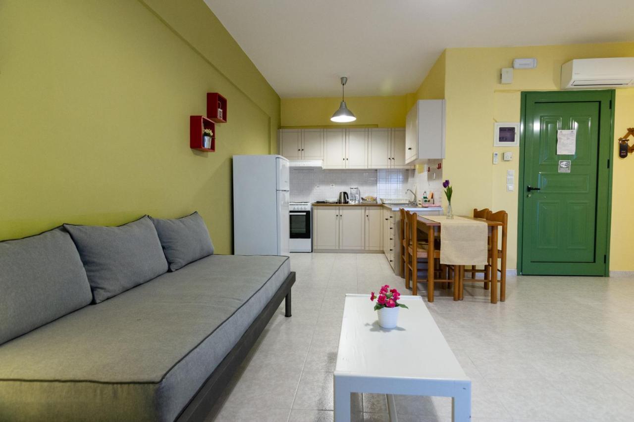 Elaionas Aparthotel Leonídion Exterior foto